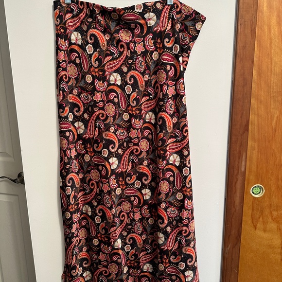 Loft Paisley Print Midi Skirt- Size XL- NWT - Picture 2 of 12